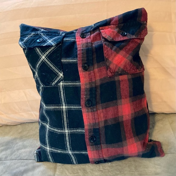 LUMBERJACK Plaid Flannel Pillow with Remote Control Pockets 13 x 11 inches - Picture 8 of 9